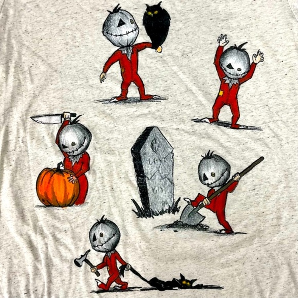New TRICK r TREAT Tee Womens 2XL Sam Halloween Seasons Greetings T-Shirt Horror - Picture 2 of 4